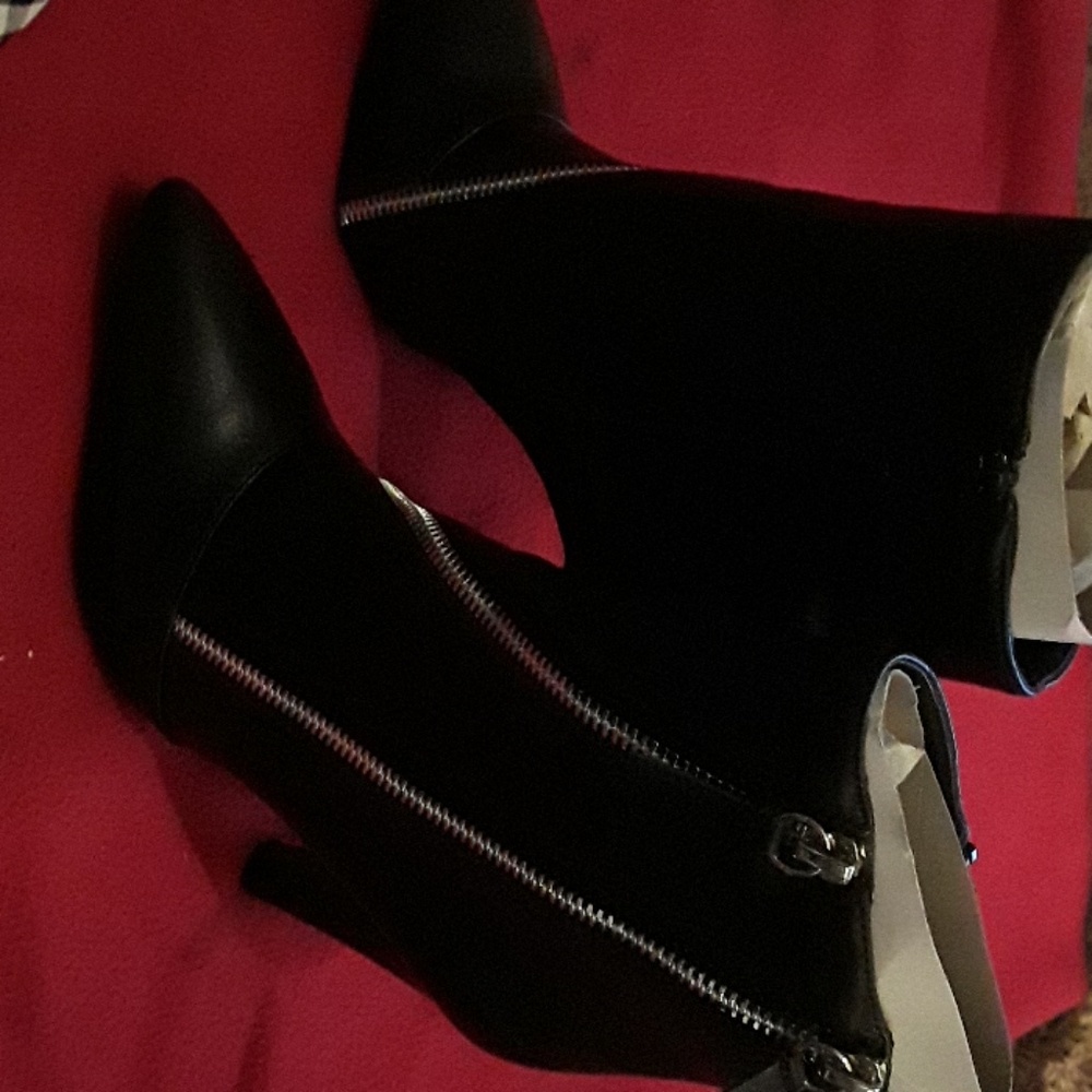Ladies shoes